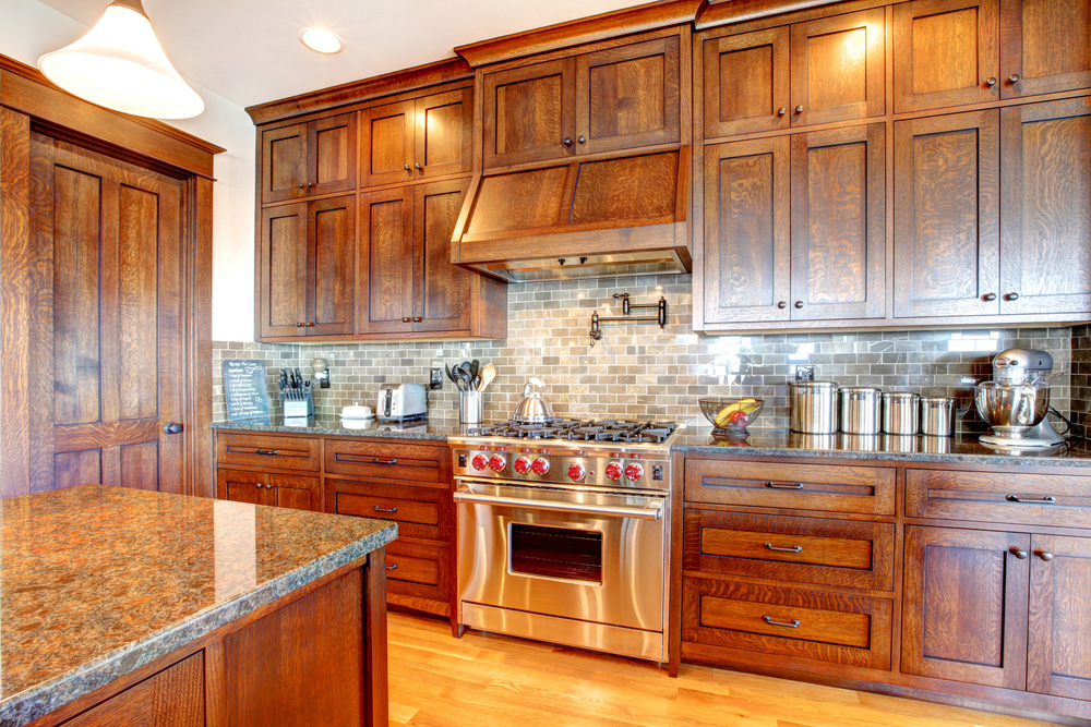 Benefits of Renovating Your Kitchen with Custom Kitchen Cabinets